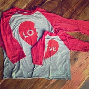 ❤️❤️ Pair of mommy and me LOVE shirts